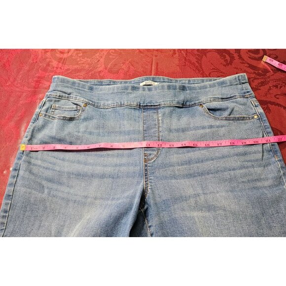 Croft & Barrow Womens Sz 18 Denim Capri Jeans W/Pockets Casual Comfort Stretchy - Picture 7 of 10